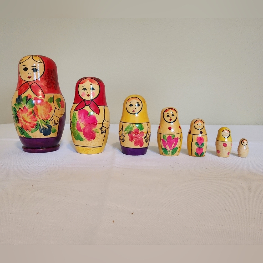 Russian 7 piece nesting doll set